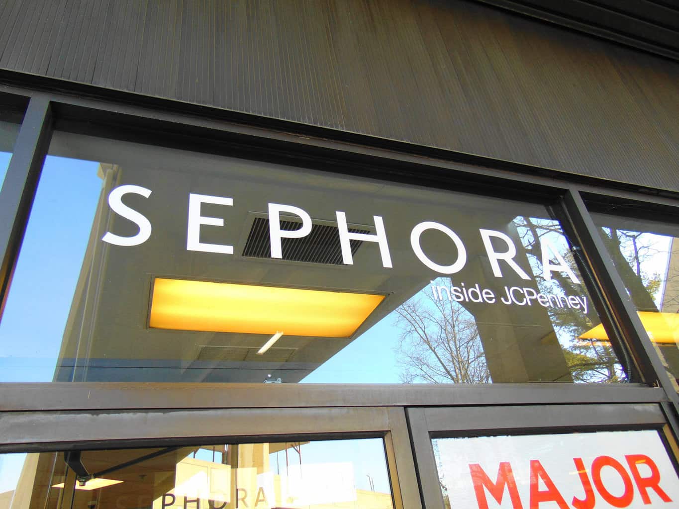 Is there a Sephora in UK?