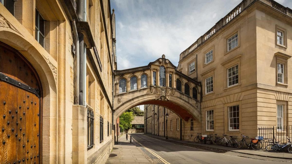 Arch bridge in Oxford