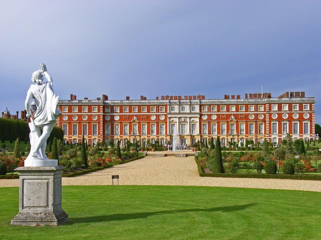 Statue in front of Hampton Court Palace