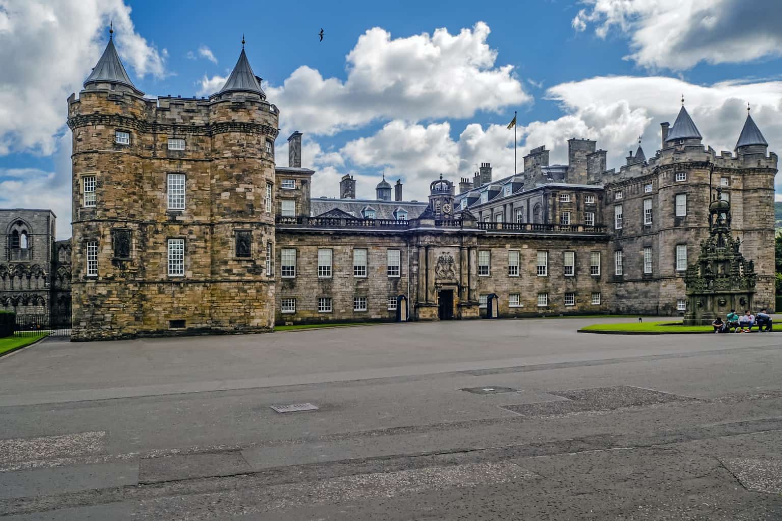 Hollyrood House in Edinburgh with blue sky behind