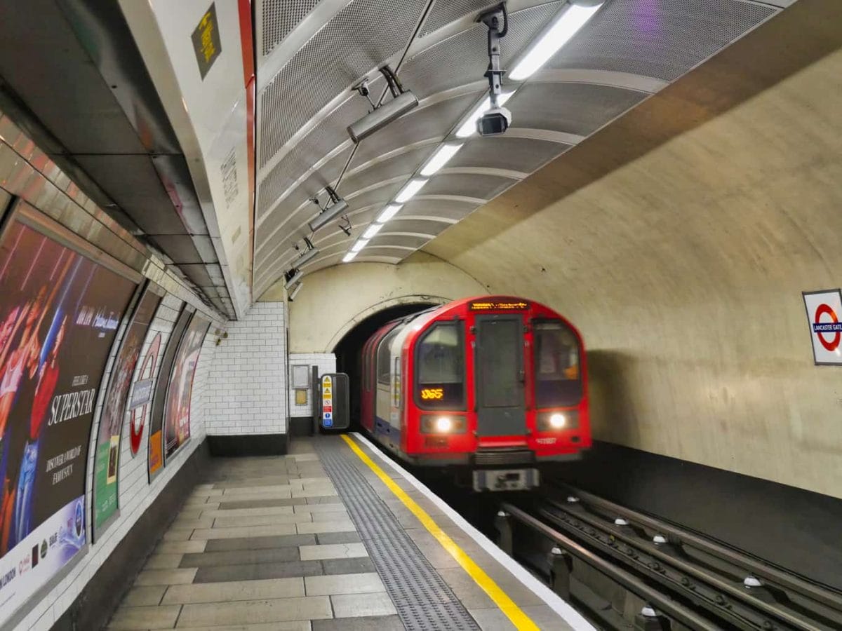 A train pulling in to a London Underground station