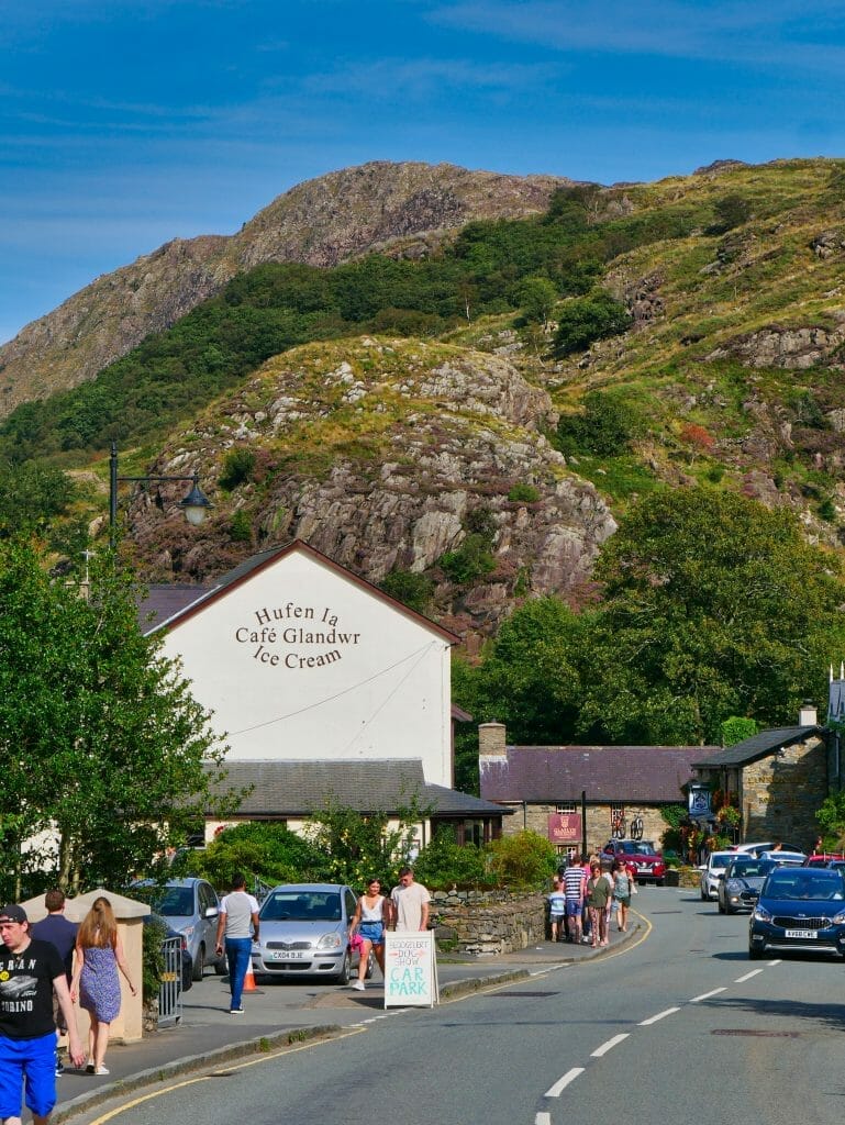Things to do in Beddgelert, Wales - an ice cream shop with people walking past