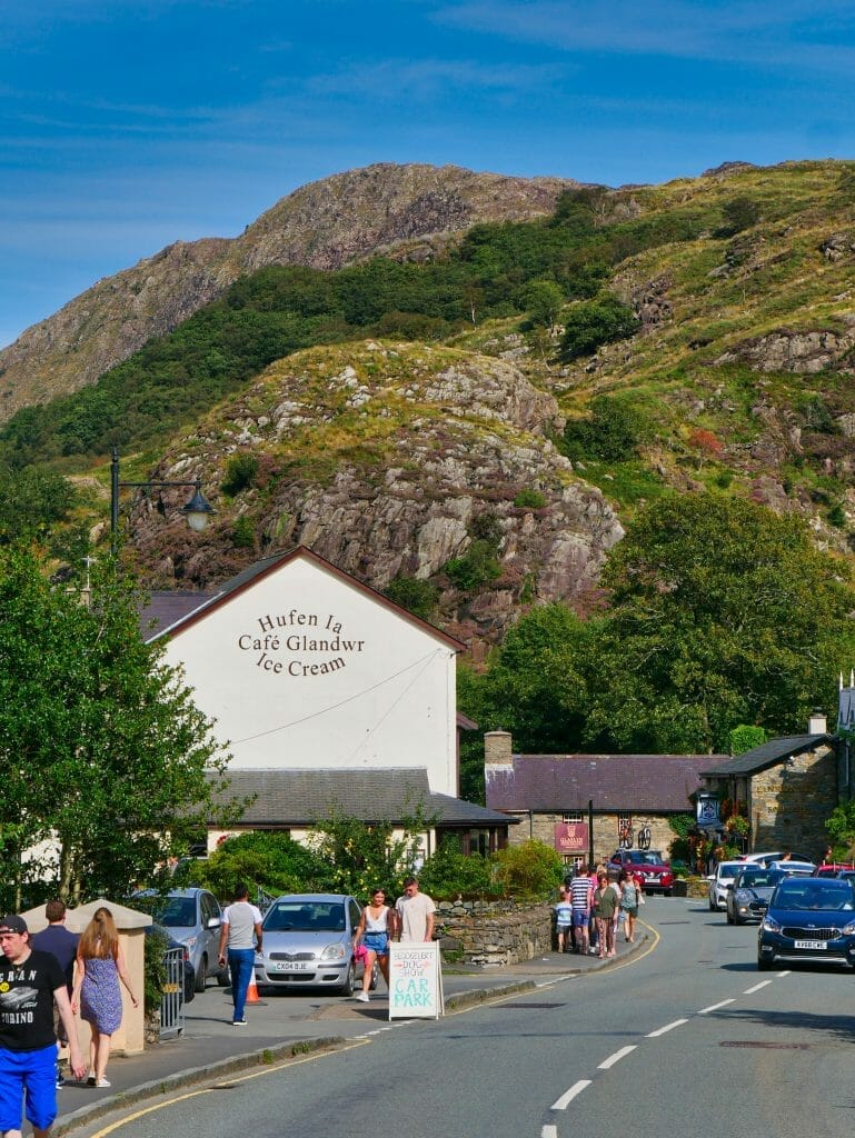 An ice cream shop in Beddgelert, Wales