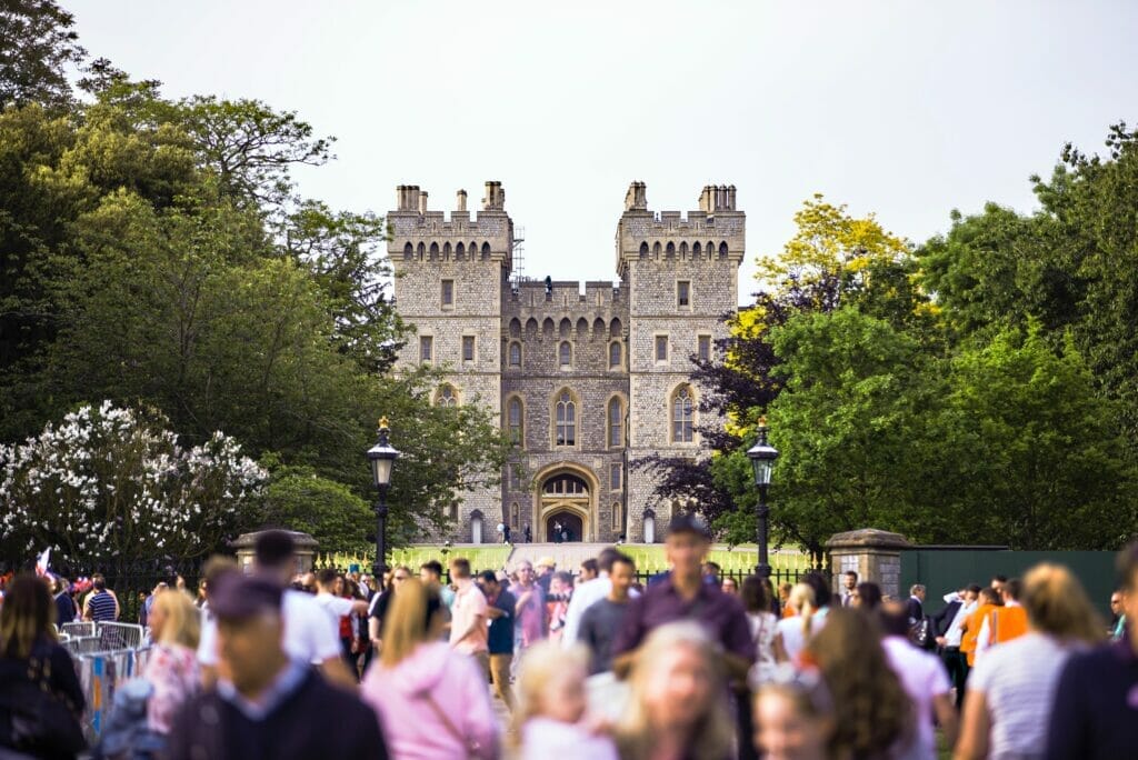 travel from london to windsor castle