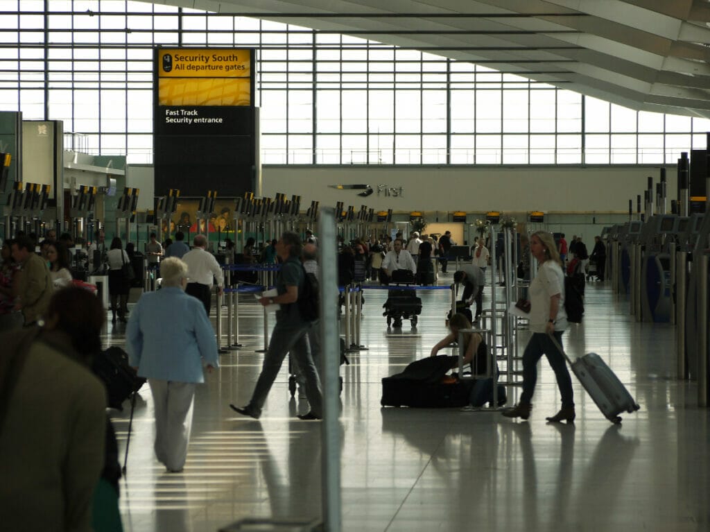 uk customs travel information