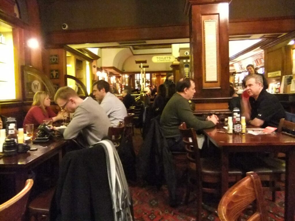 pub tours london