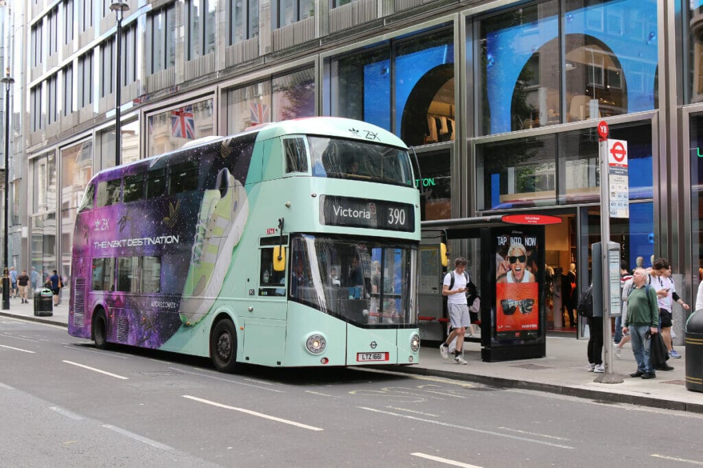 travel by bus london