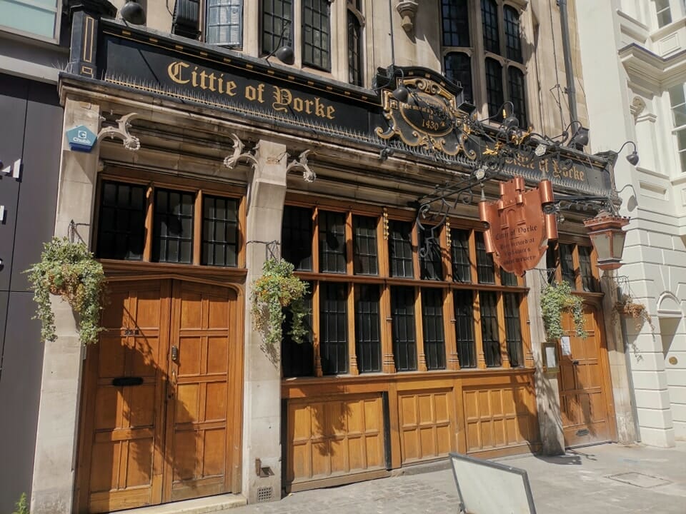 cool pubs to visit in london