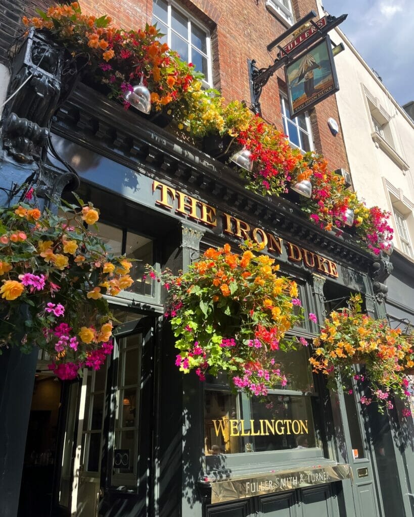 cool pubs to visit in london