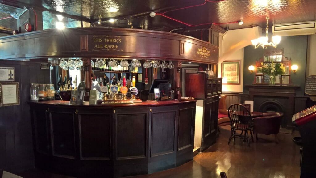 pub tours london