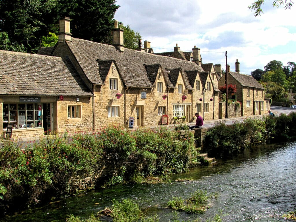 cotswolds bus tours