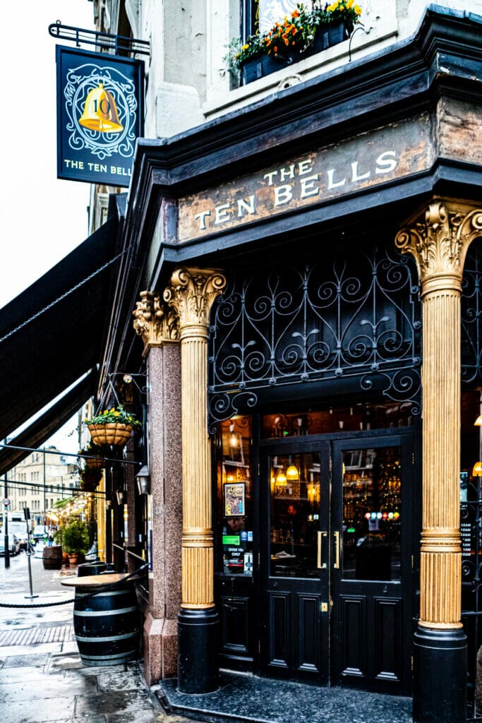 literary pub tour london