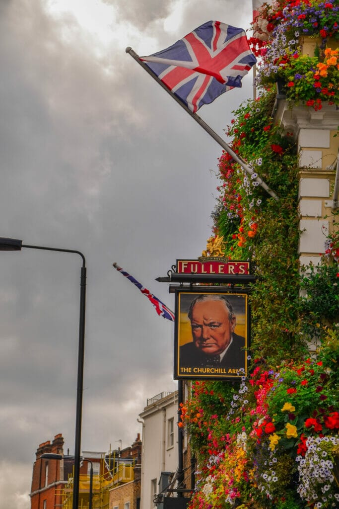 pub tour of london