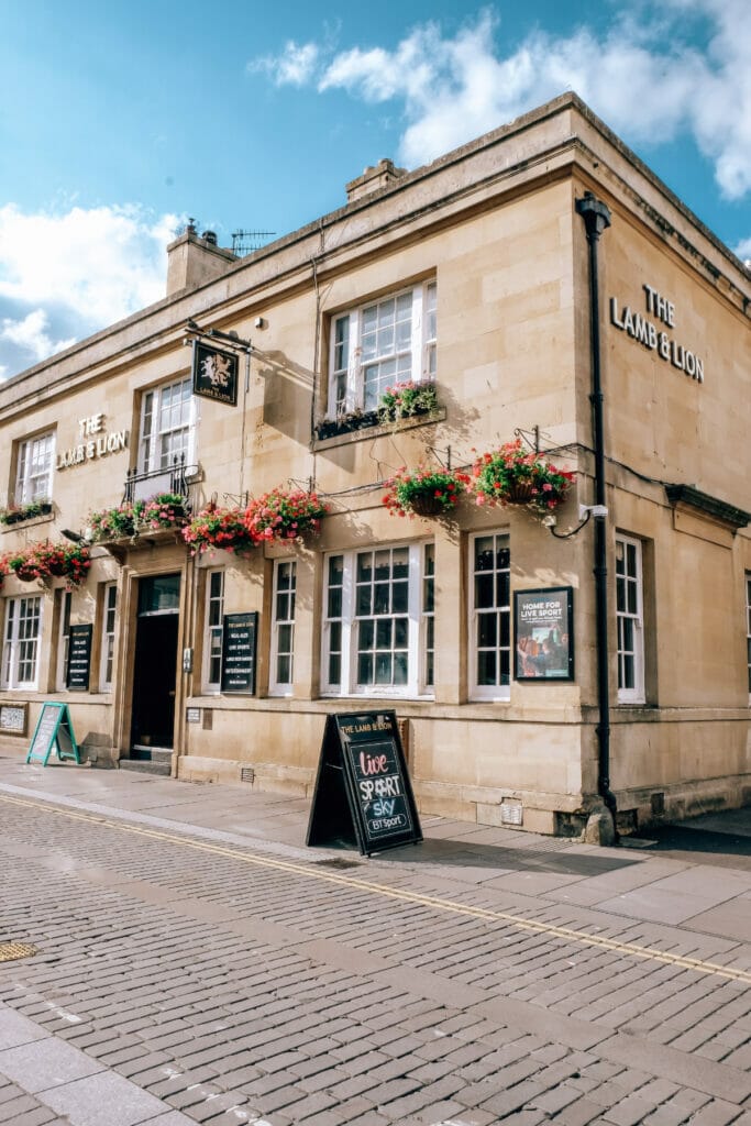 Walking tours of Bath