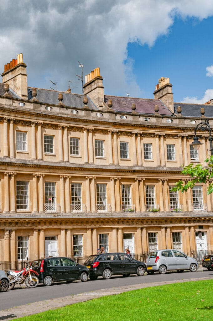 Walking tours of Bath