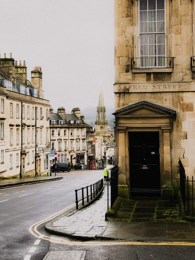 Walking tours of Bath