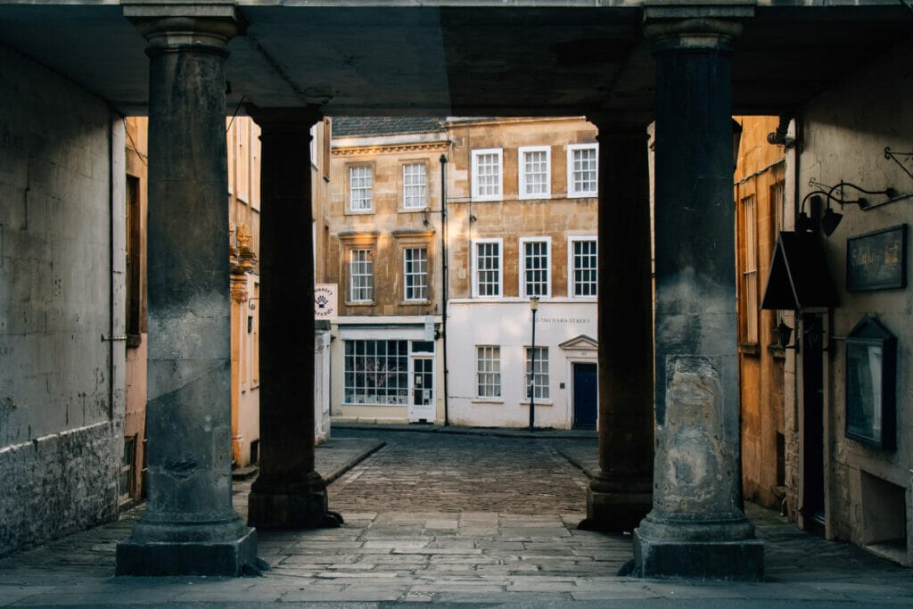 Walking tours of Bath