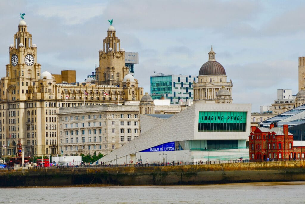 tour to liverpool from london