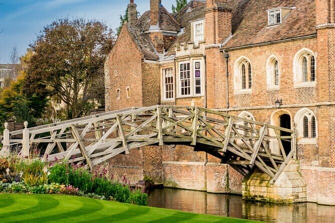 best walking tours cambridge