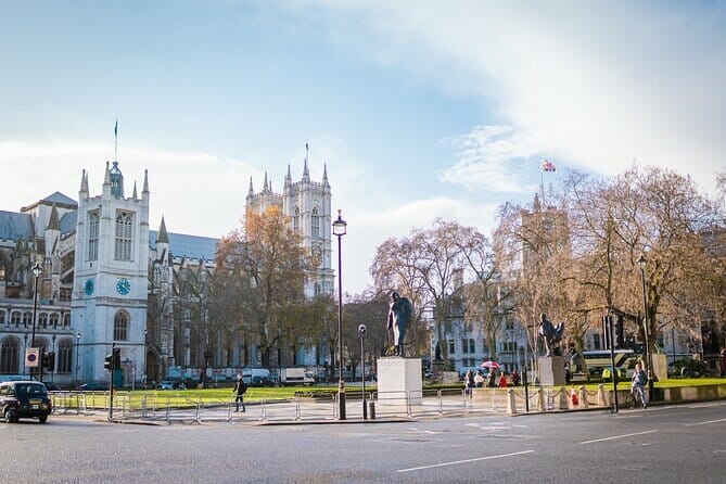 churchill tour london