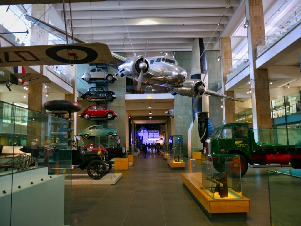 why don't we visit the science museum