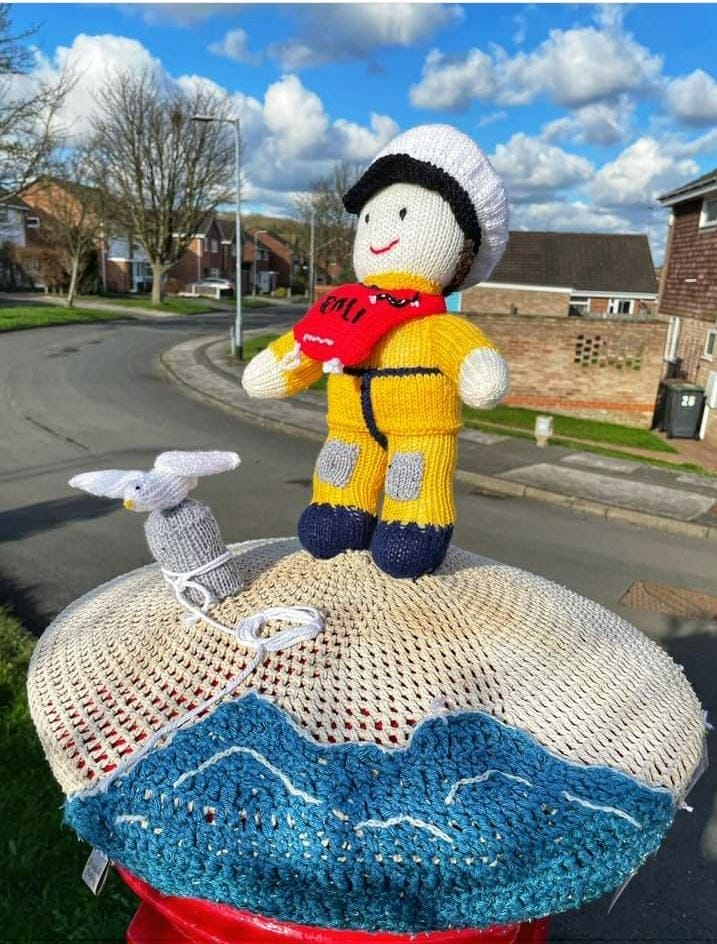 knitted postbox covers pattern