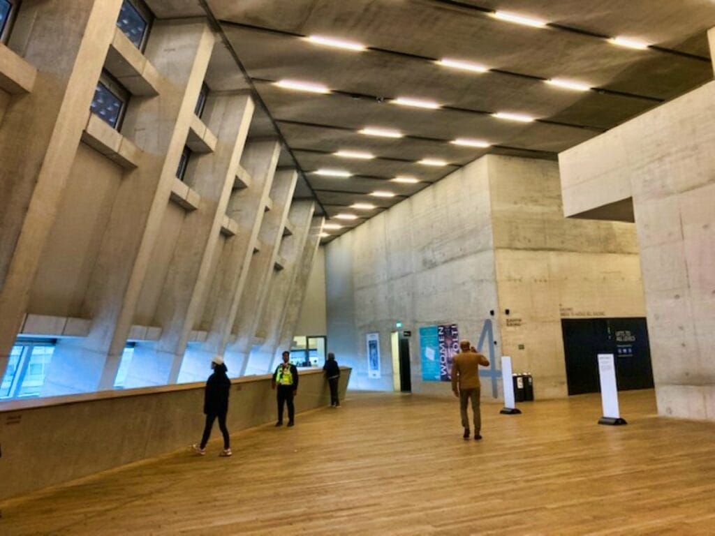 tate modern tour